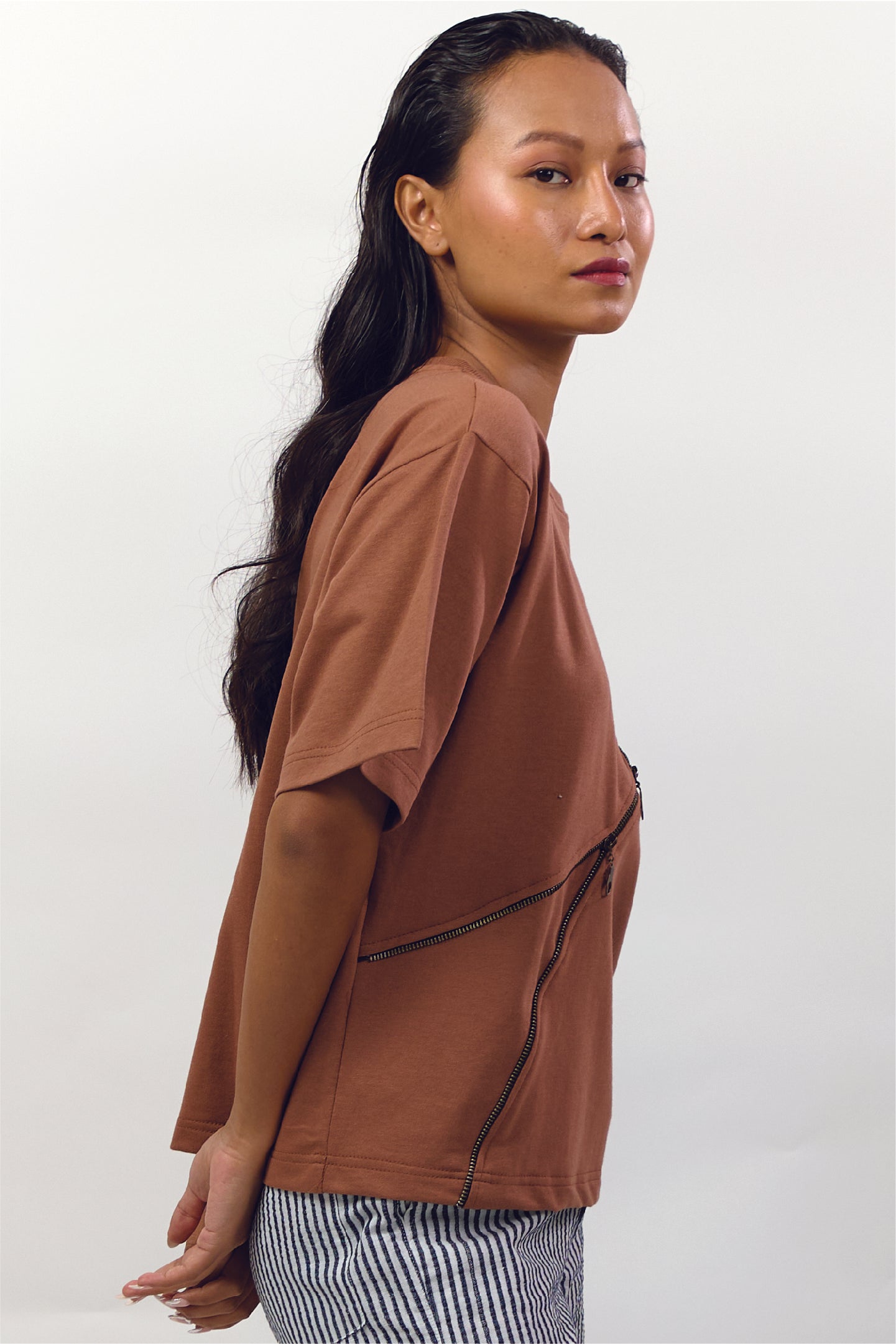 Brown zipper T-shirt
