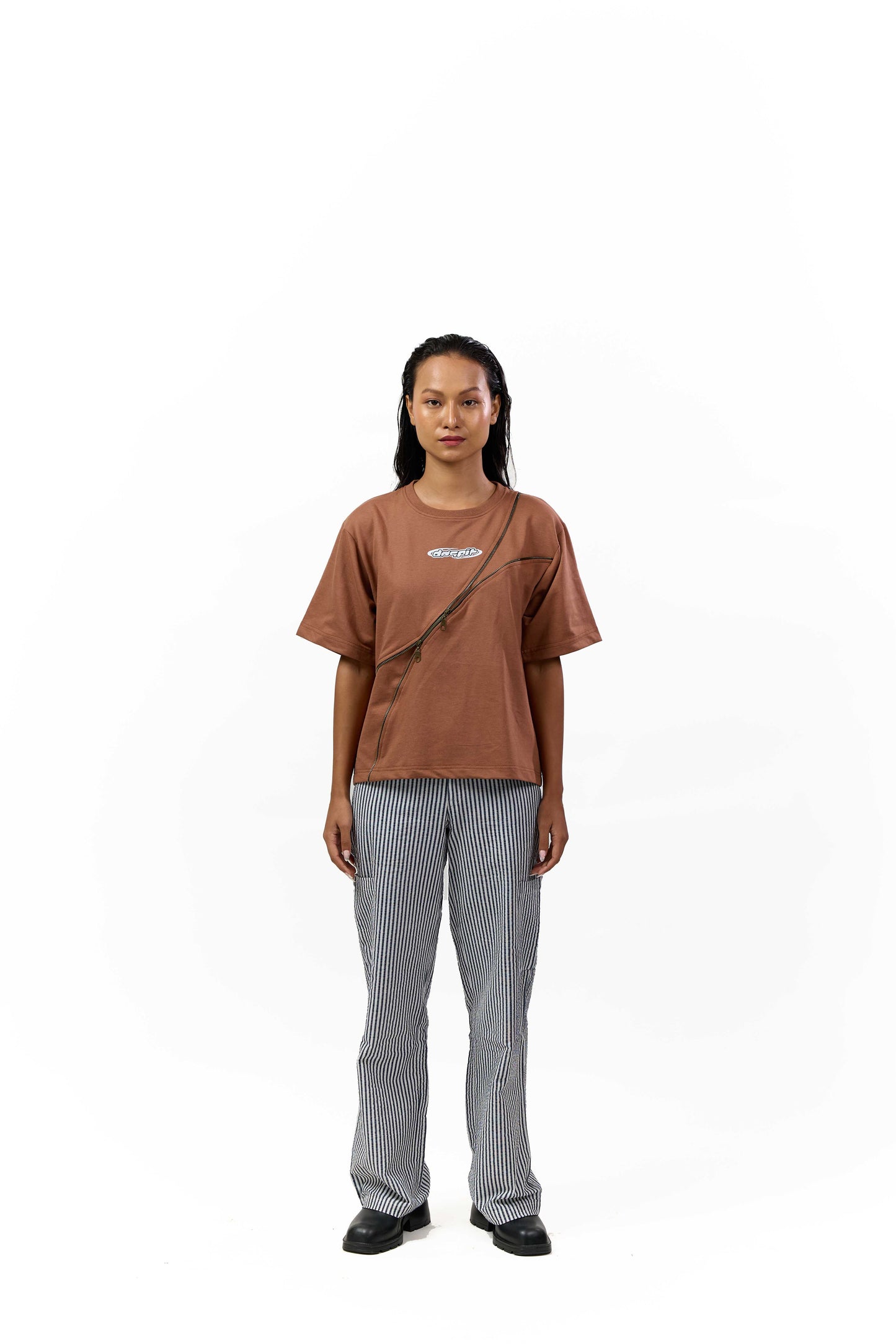 Brown zipper T-shirt